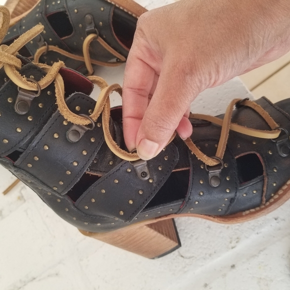 Freebird Brandy Black Leather Handmade Wedges Heels Shoes TRIED ON ONLY - Picture 11 of 12